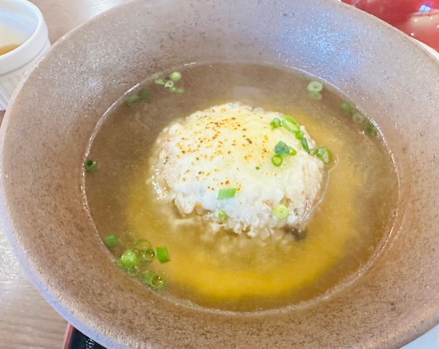 スープを注いで食べる チーズジューシー リゾット風