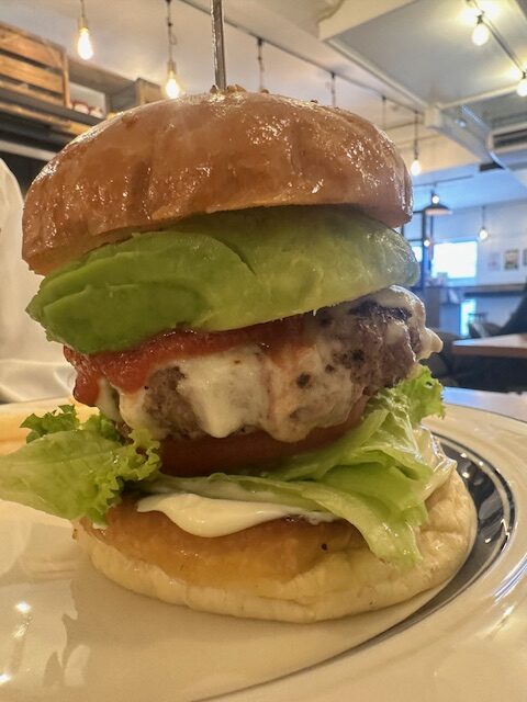 北谷 ハンバーガー アボカドチーズバーガー